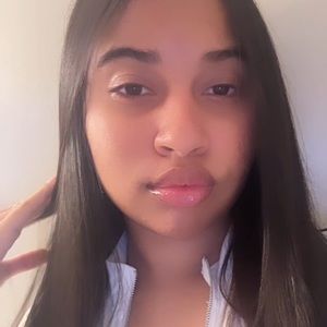 Meet your Posher, Vicky